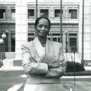 Headshot of Edna Mosley